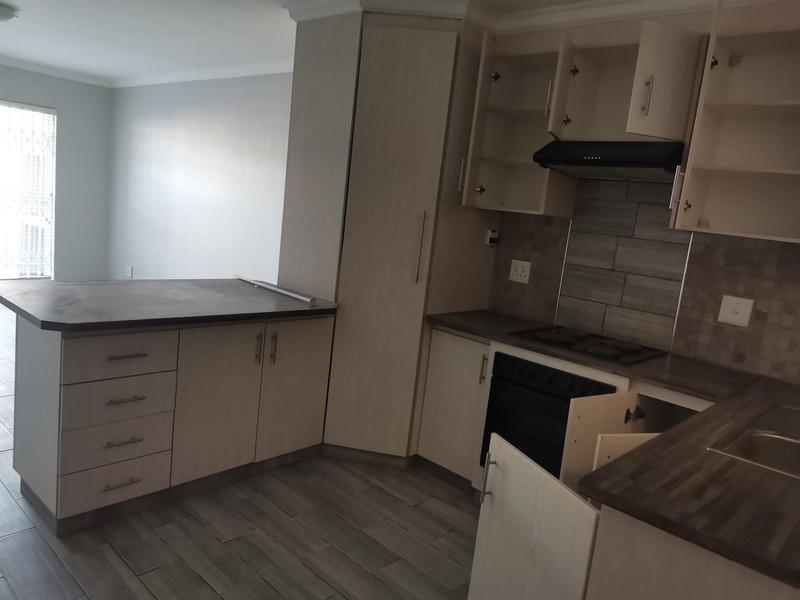 To Let 2 Bedroom Property for Rent in Island View Western Cape